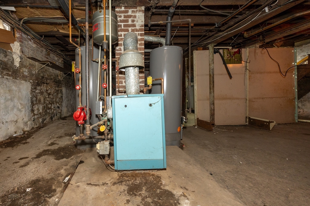 427 Crescent Avenue Chelsea, MA 02150 - Photo 32 of 35