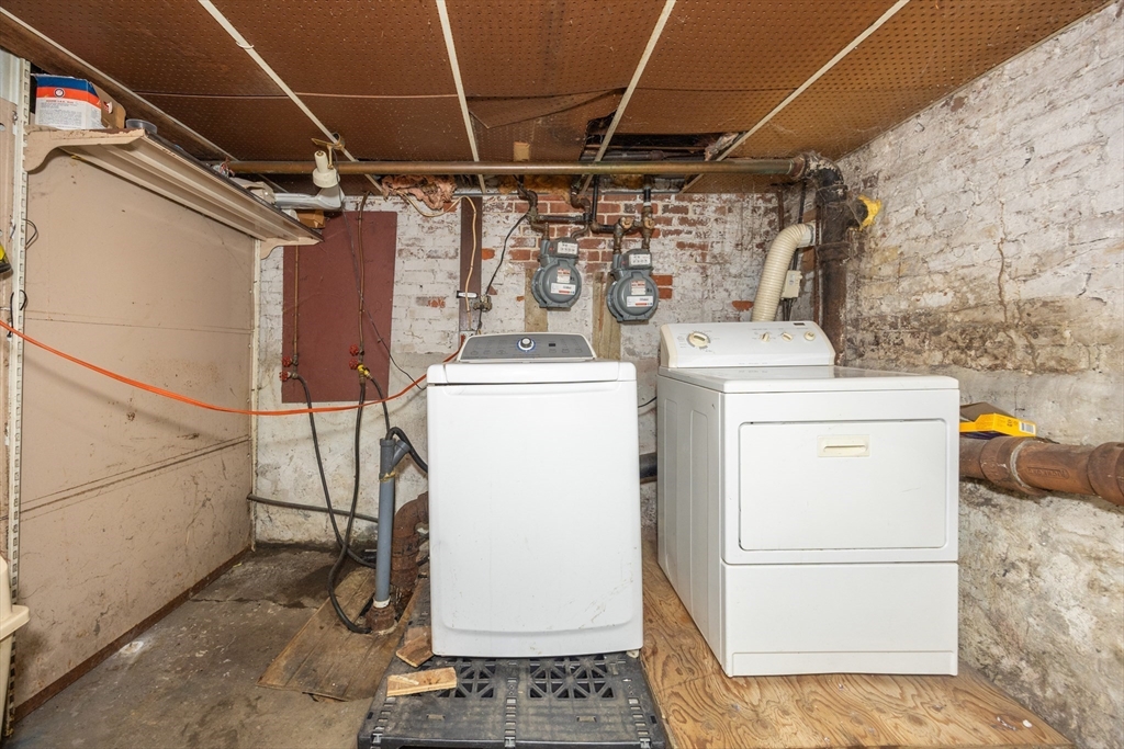 427 Crescent Avenue Chelsea, MA 02150 - Photo 33 of 35