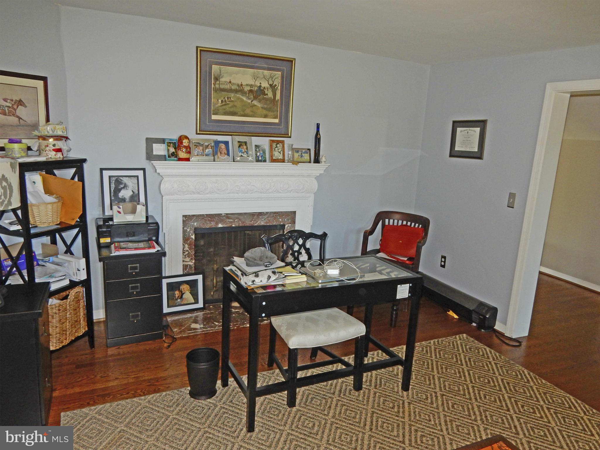 9154 Lees Ridge Road Warrenton, VA 20186 - Photo 14 of 29 Living Room