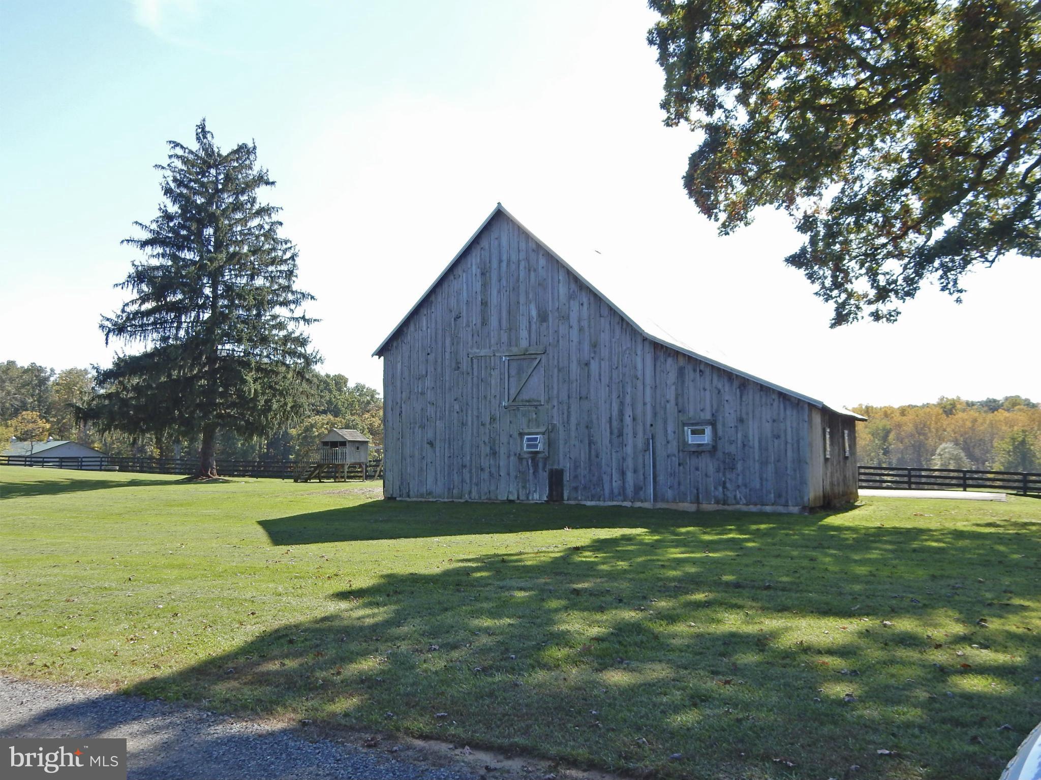 9154 Lees Ridge Road Warrenton, VA 20186 - Photo 20 of 29 Barn