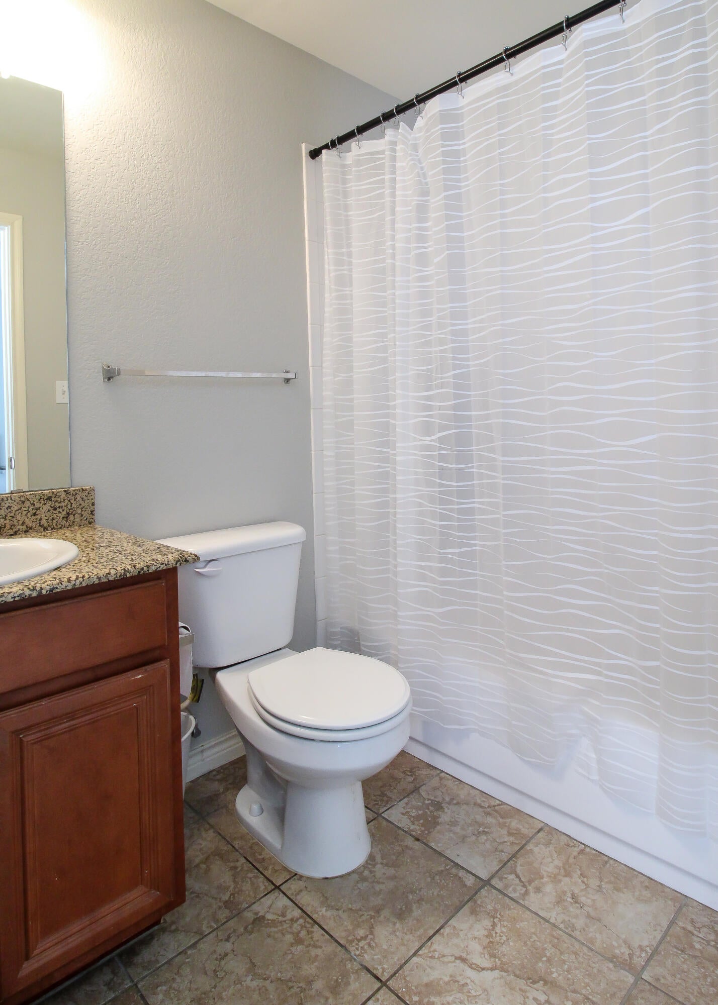 27950 South Highway 125, Unit 491 Afton, OK 74331 - Photo 14 of 16 Upstairs Guest Bath