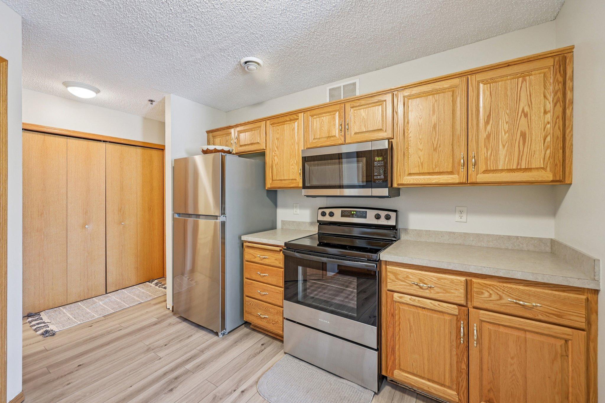 10794 Unity Lane Brooklyn Park, MN 55443 - Photo 8 of 31