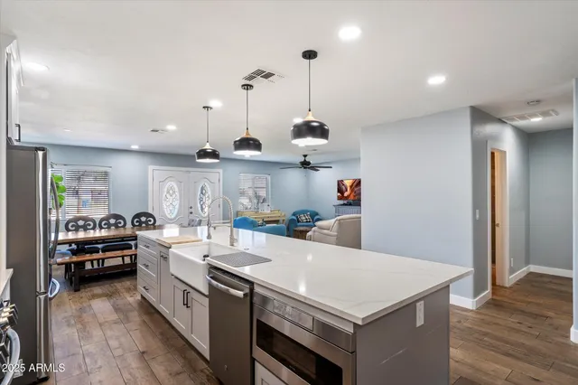 $1,390,000 | 3818 North 32nd Place, Phoenix, AZ 85018