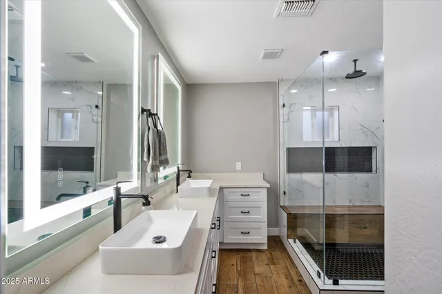 $1,390,000 | 3818 North 32nd Place, Phoenix, AZ 85018