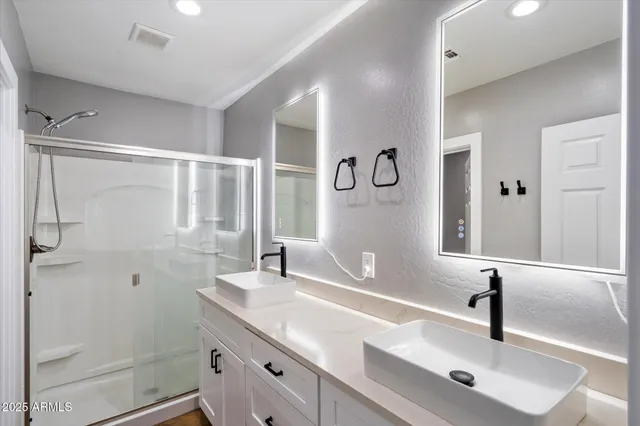 $1,390,000 | 3818 North 32nd Place, Phoenix, AZ 85018