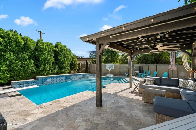 $1,390,000 | 3818 North 32nd Place, Phoenix, AZ 85018