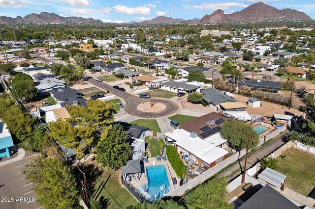 $1,390,000 | 3818 North 32nd Place, Phoenix, AZ 85018