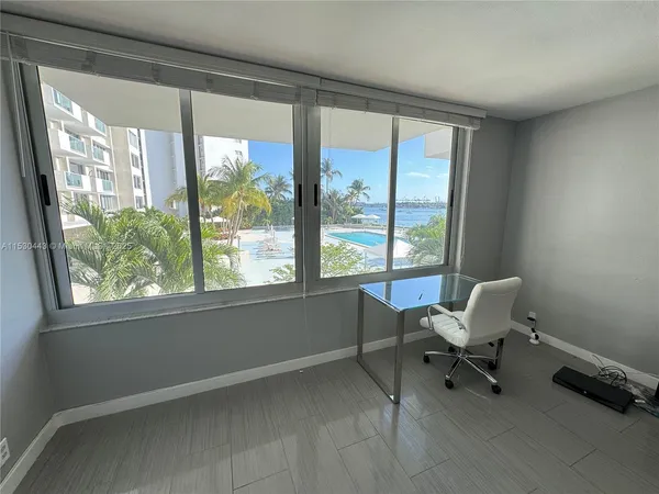 $3,274 | 1200 West Avenue, Unit 202, Miami Beach, FL 33139