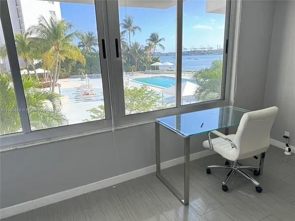 $3,274 | 1200 West Avenue, Unit 202, Miami Beach, FL 33139