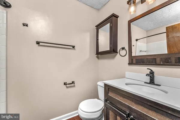 $2,250 | 23348 Red Oak Court, California, MD 20619