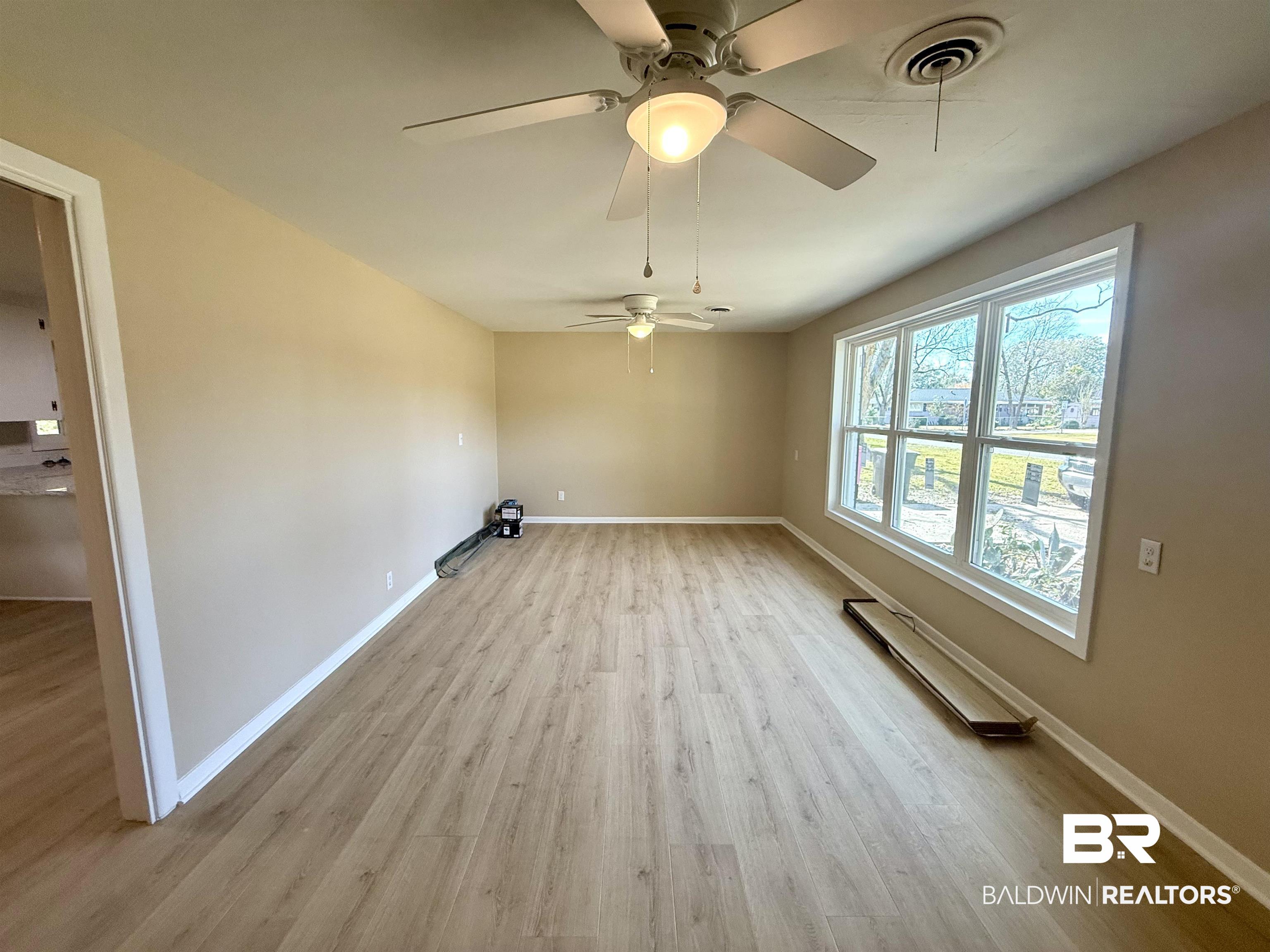 201 South Stuart Street Foley, AL 36535 - Photo 8 of 16