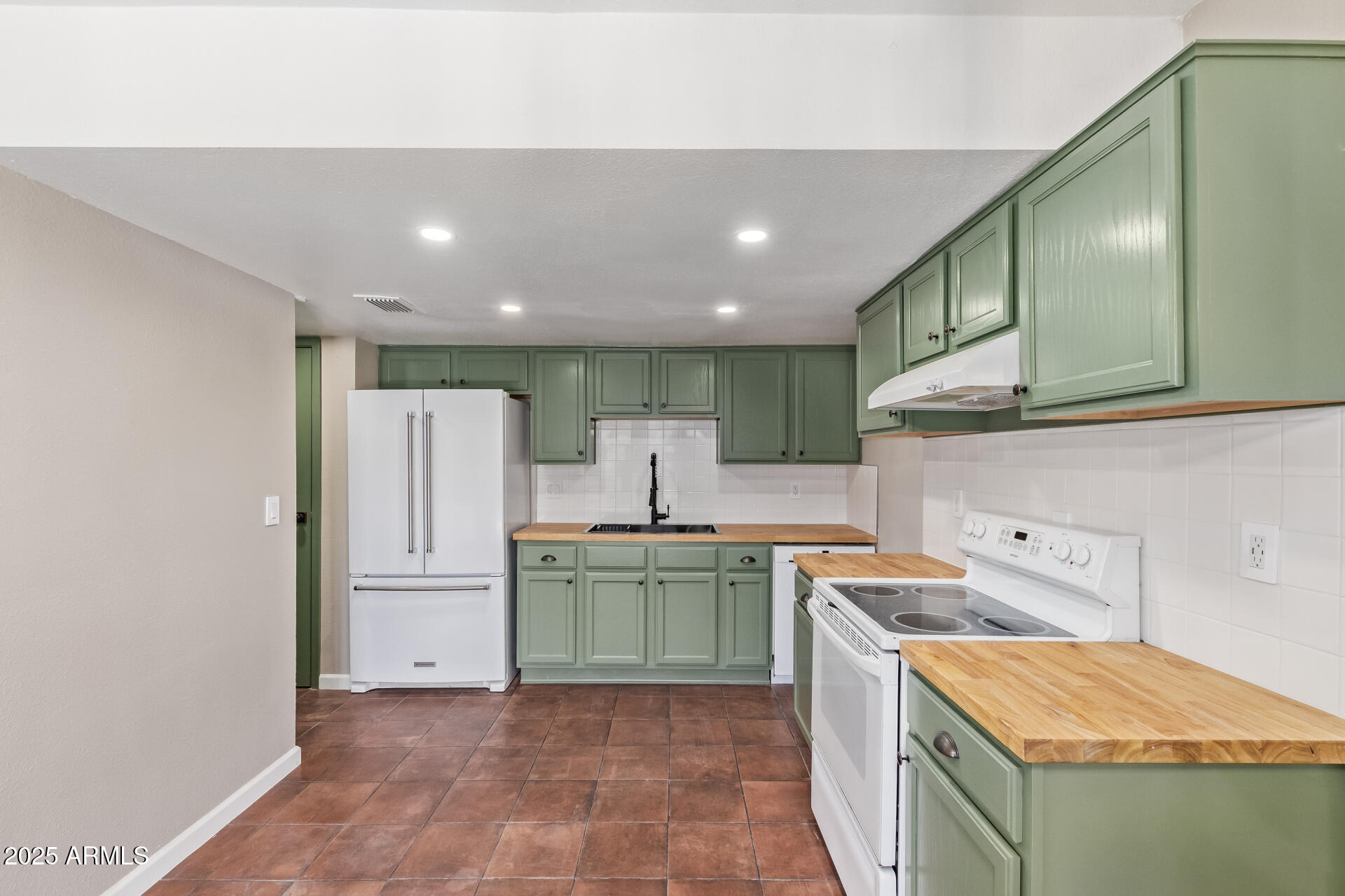 3511 East Baseline Road, Unit 1140 Phoenix, AZ 85042 - Photo 11 of 33 10 - Baseline