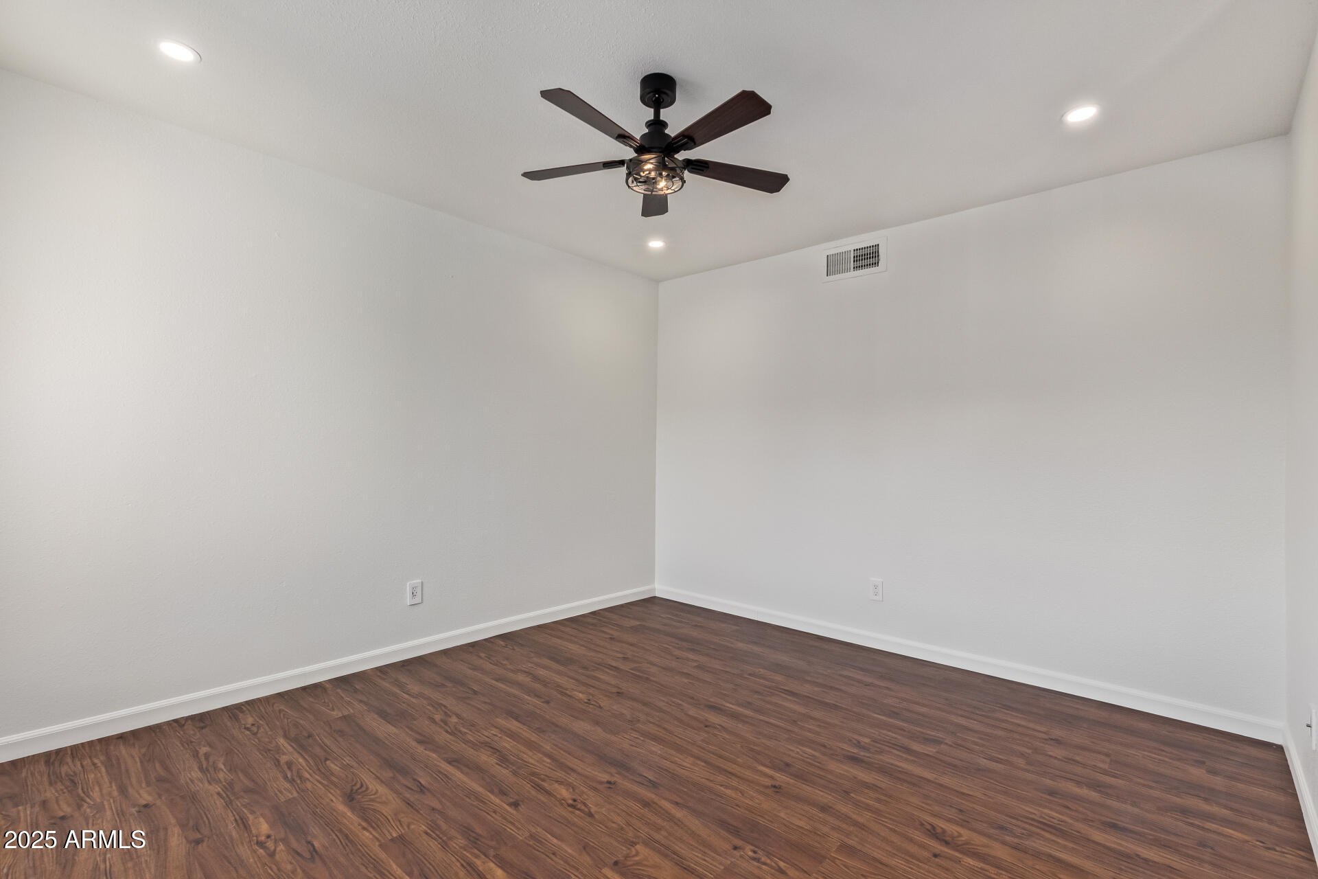 3511 East Baseline Road, Unit 1140 Phoenix, AZ 85042 - Photo 5 of 33 04 - Baseline
