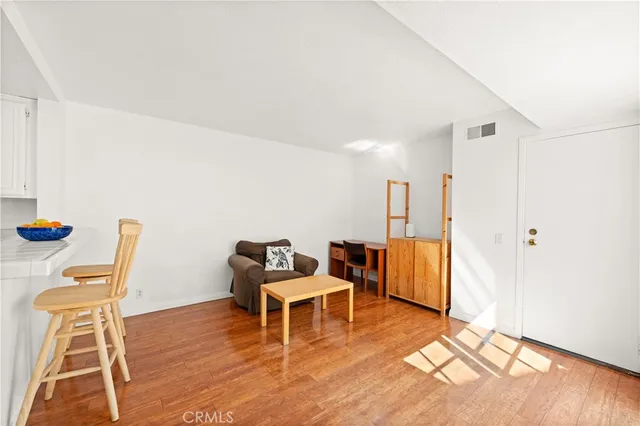 $1,099,000 | 16 Wellesley, Unit 2, Irvine, CA 92612