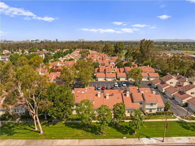 $1,099,000 | 16 Wellesley, Unit 2, Irvine, CA 92612