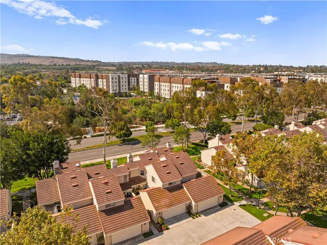 $1,099,000 | 16 Wellesley, Unit 2, Irvine, CA 92612