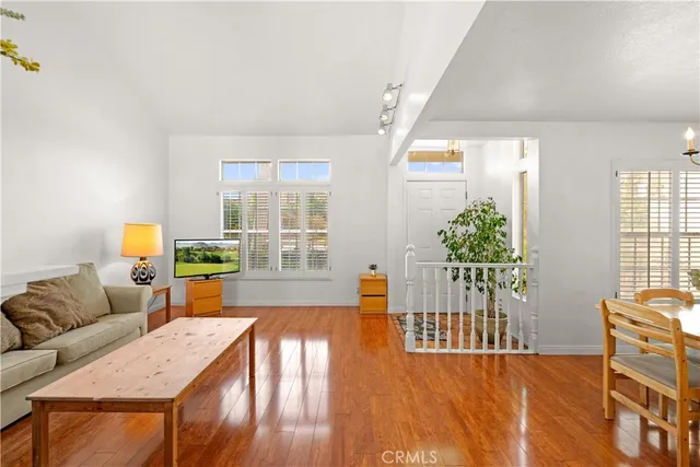 $1,099,000 | 16 Wellesley, Unit 2, Irvine, CA 92612