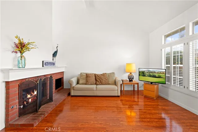 $1,099,000 | 16 Wellesley, Unit 2, Irvine, CA 92612