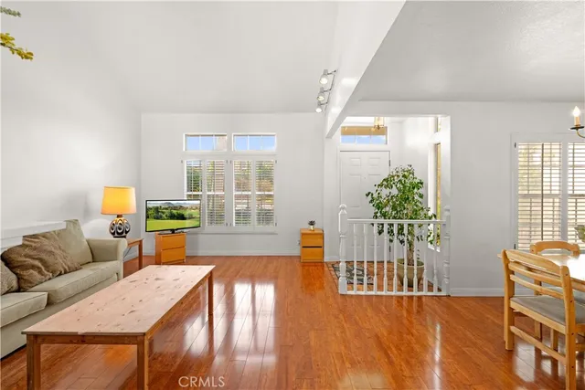 $1,099,000 | 16 Wellesley, Unit 2, Irvine, CA 92612