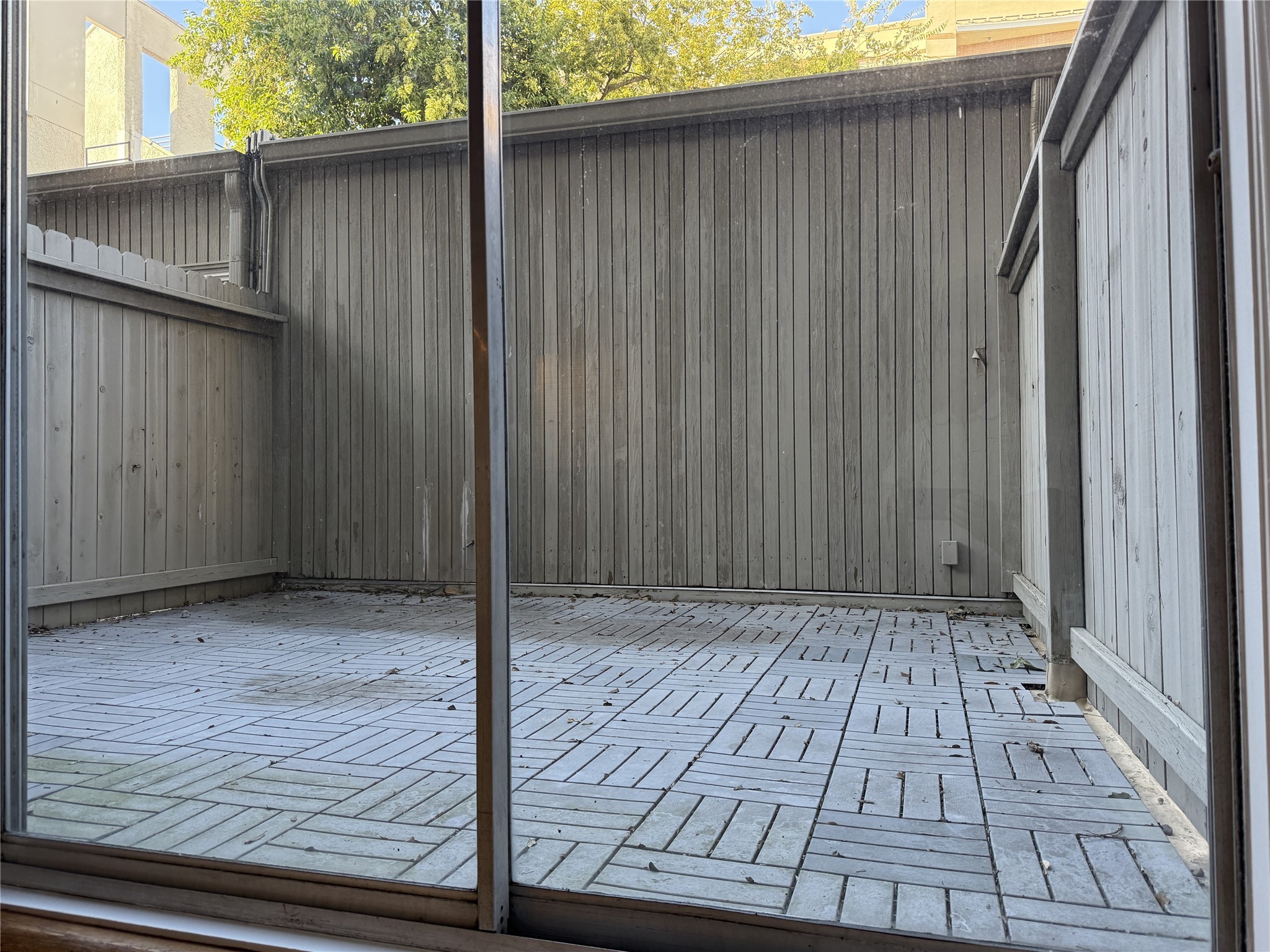 2721 Kipling Street, Unit D Houston, TX 77098 - Photo 9 of 15 a view of wooden door