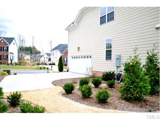508 Elan Hall Road Cary, NC 27519 - Photo 15 of 17