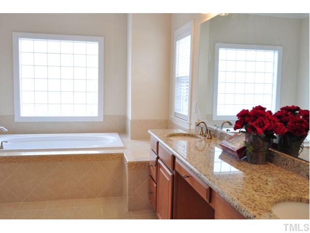 508 Elan Hall Road Cary, NC 27519 - Photo 10 of 17