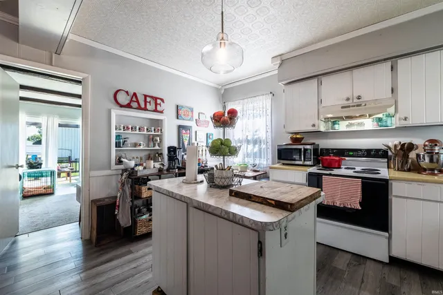 $109,900 | 560 East 900 South, Fairmount, IN 46928