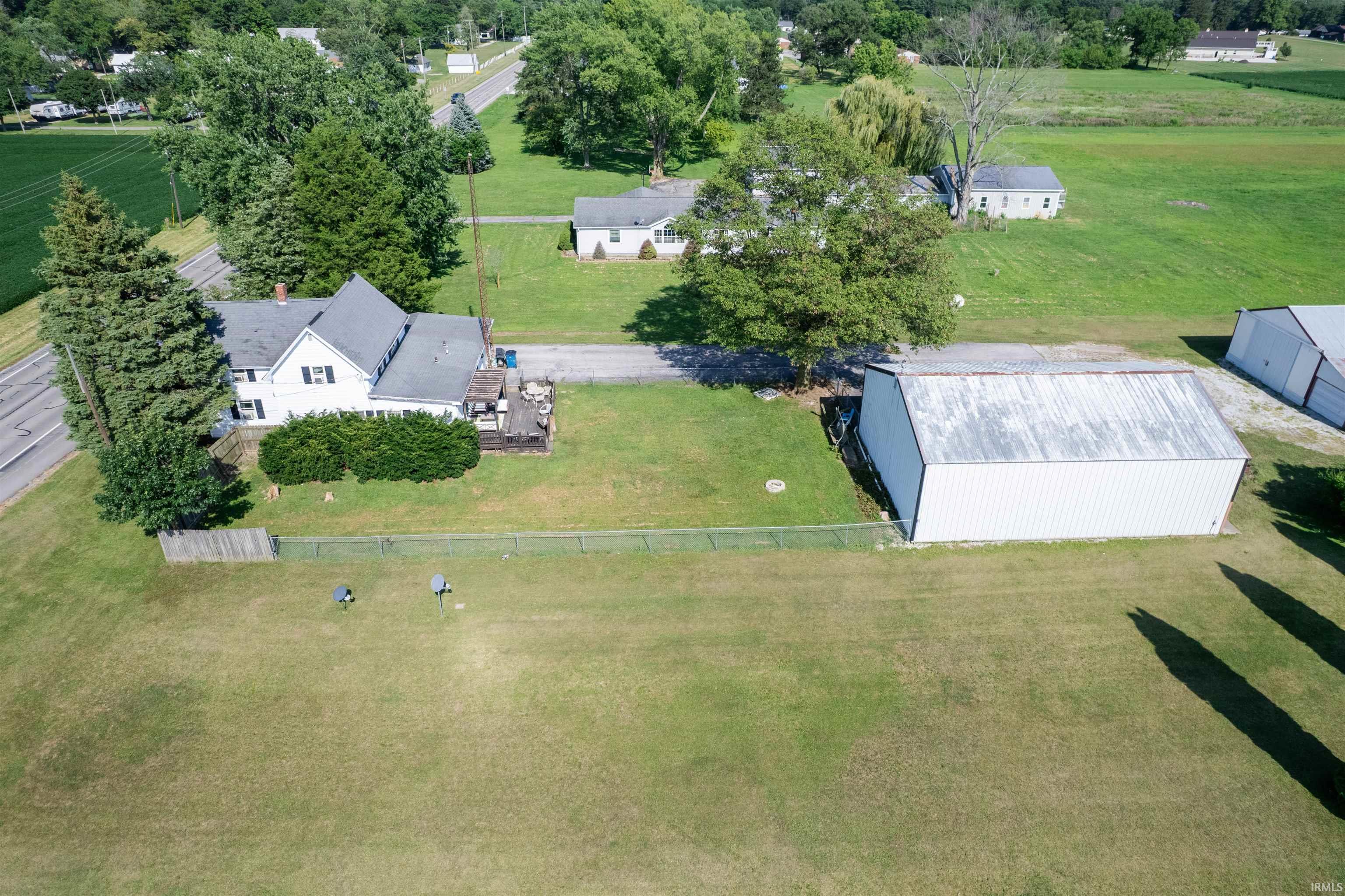 560 East 900 South Fairmount, IN 46928 - Photo 2 of 28