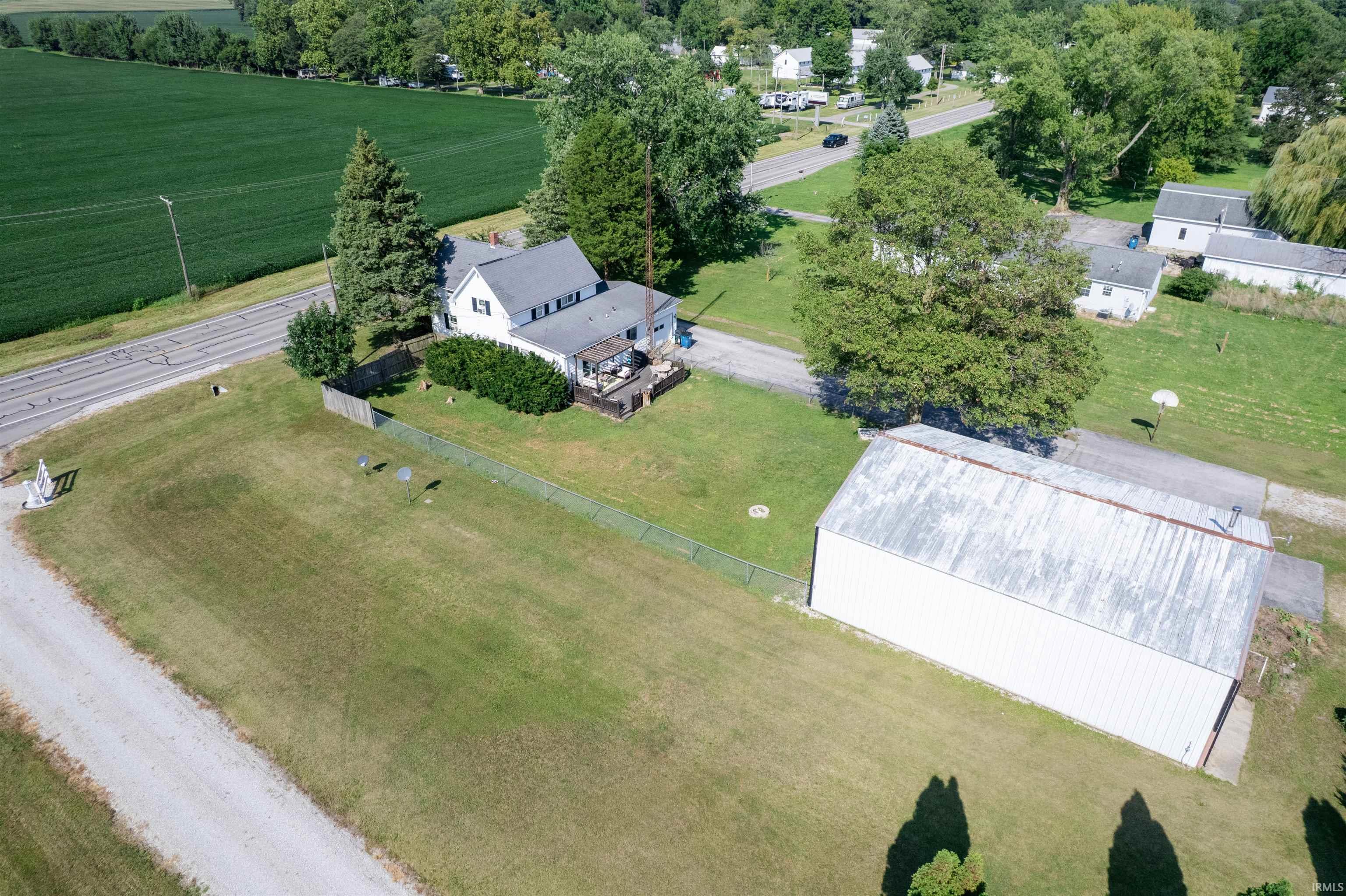 560 East 900 South Fairmount, IN 46928 - Photo 3 of 28