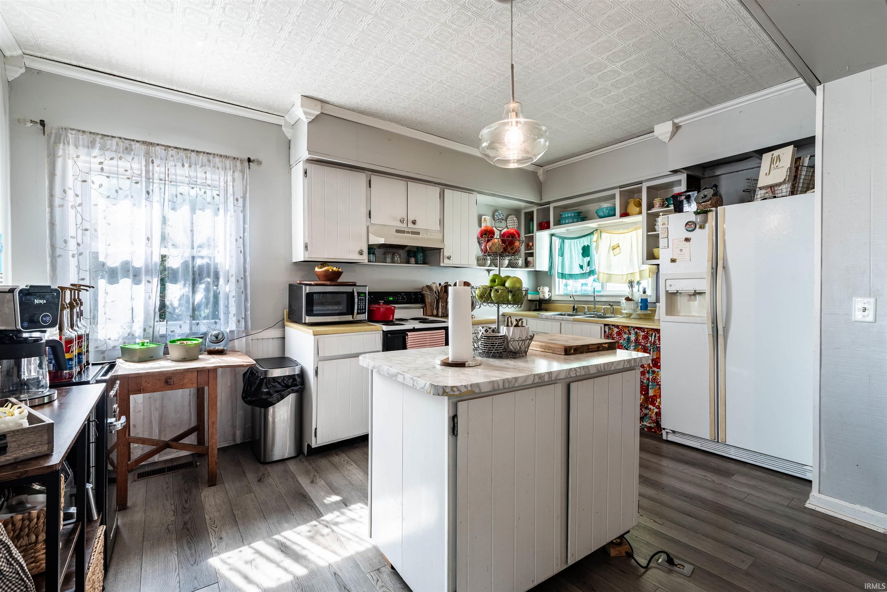 560 East 900 South Fairmount, IN 46928 - Photo 8 of 28