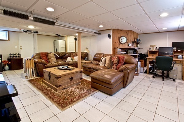 11 Windsor Road Stoneham, MA 02180 - Photo 24 of 30 Gallery Image 24