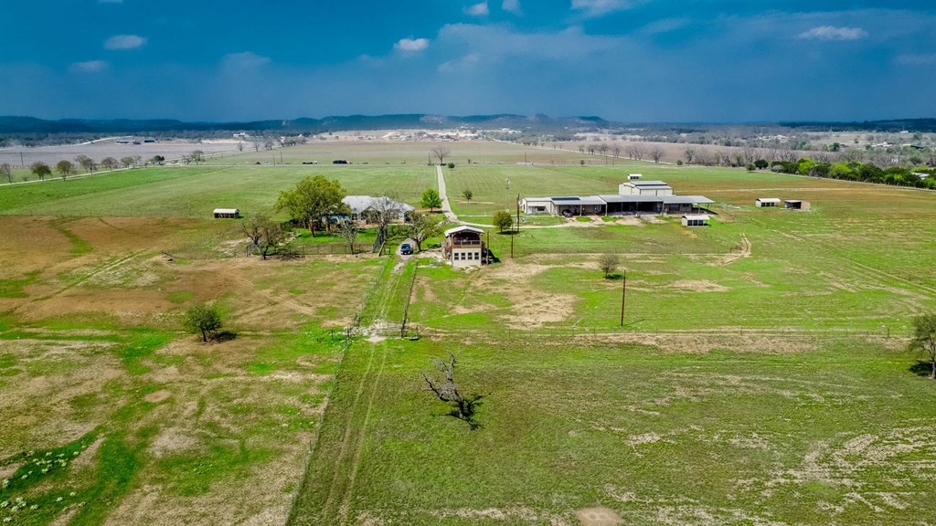 6515 Highway 27 Center Point, TX 78010 - Photo 34 of 48