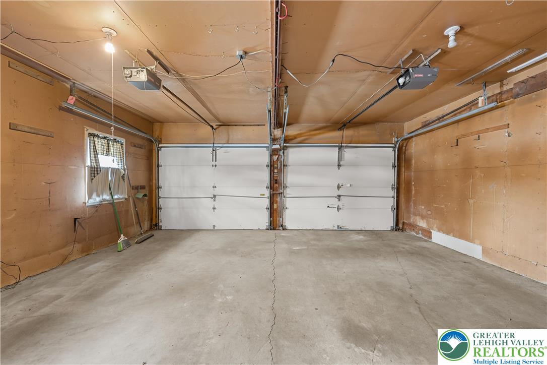 904 Parkway Road Allentown, PA 18104 - Photo 35 of 42