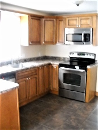 114 Endecott Street Springfield, MA 01118 - Photo 8 of 27 Gallery Image 8