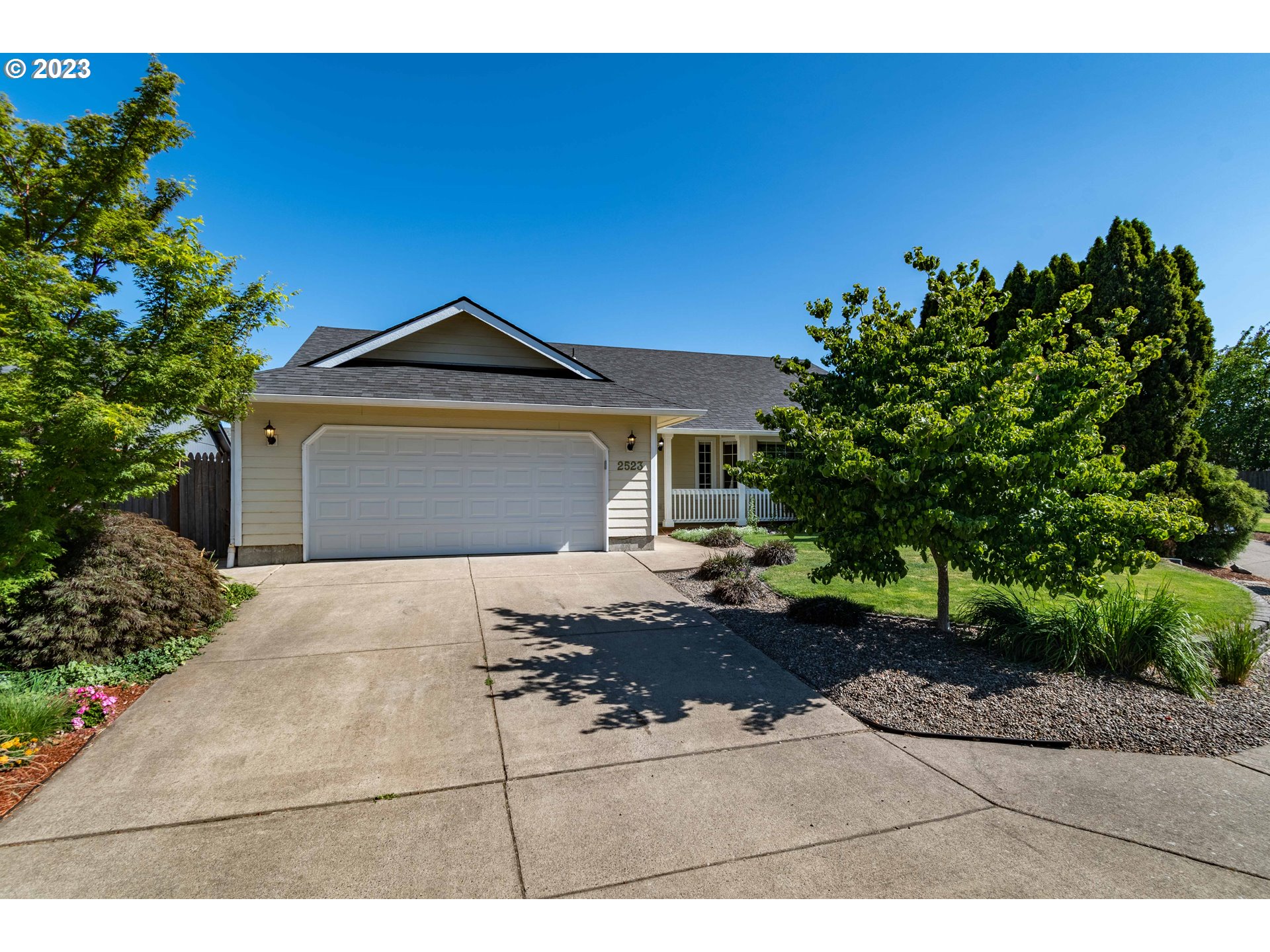 2523 Cubit Street Eugene, OR 97402 - Photo 1 of 35 Gallery Image 1