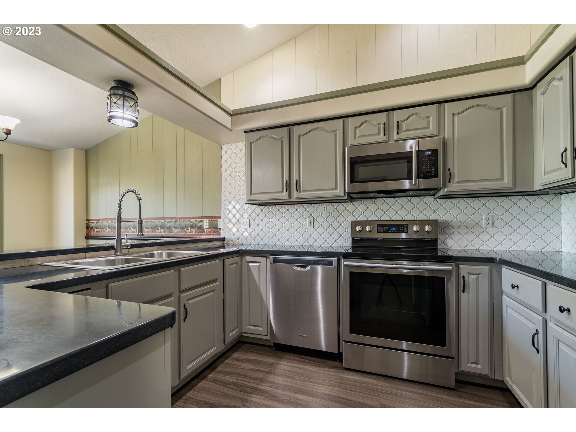 2523 Cubit Street Eugene, OR 97402 - Photo 11 of 35 Gallery Image 11