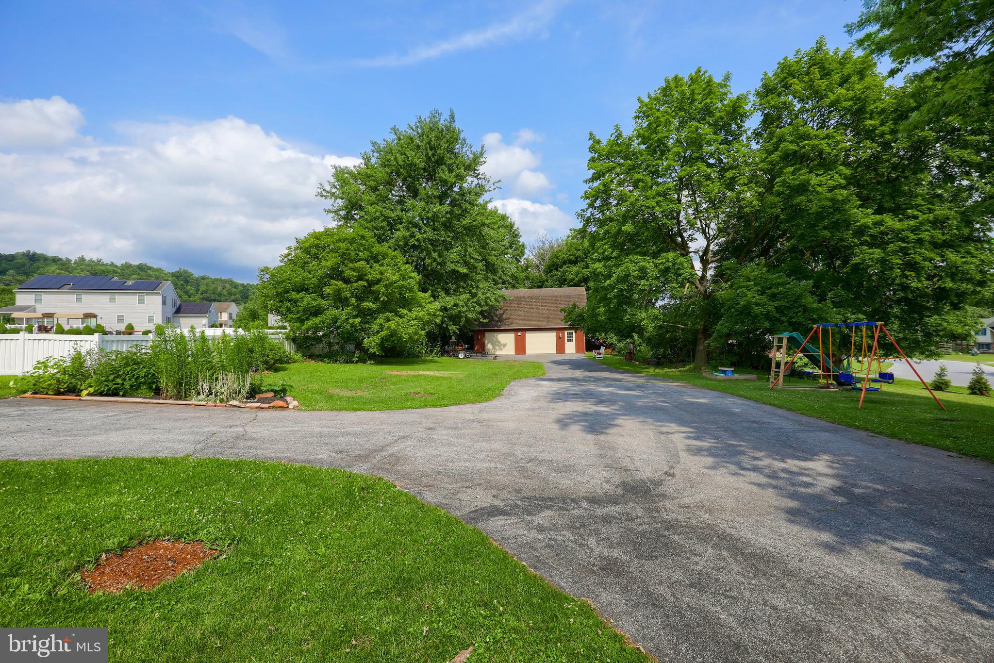 1296 Reading Road Denver, PA 17517 - Photo 49 of 50 Ample parking!