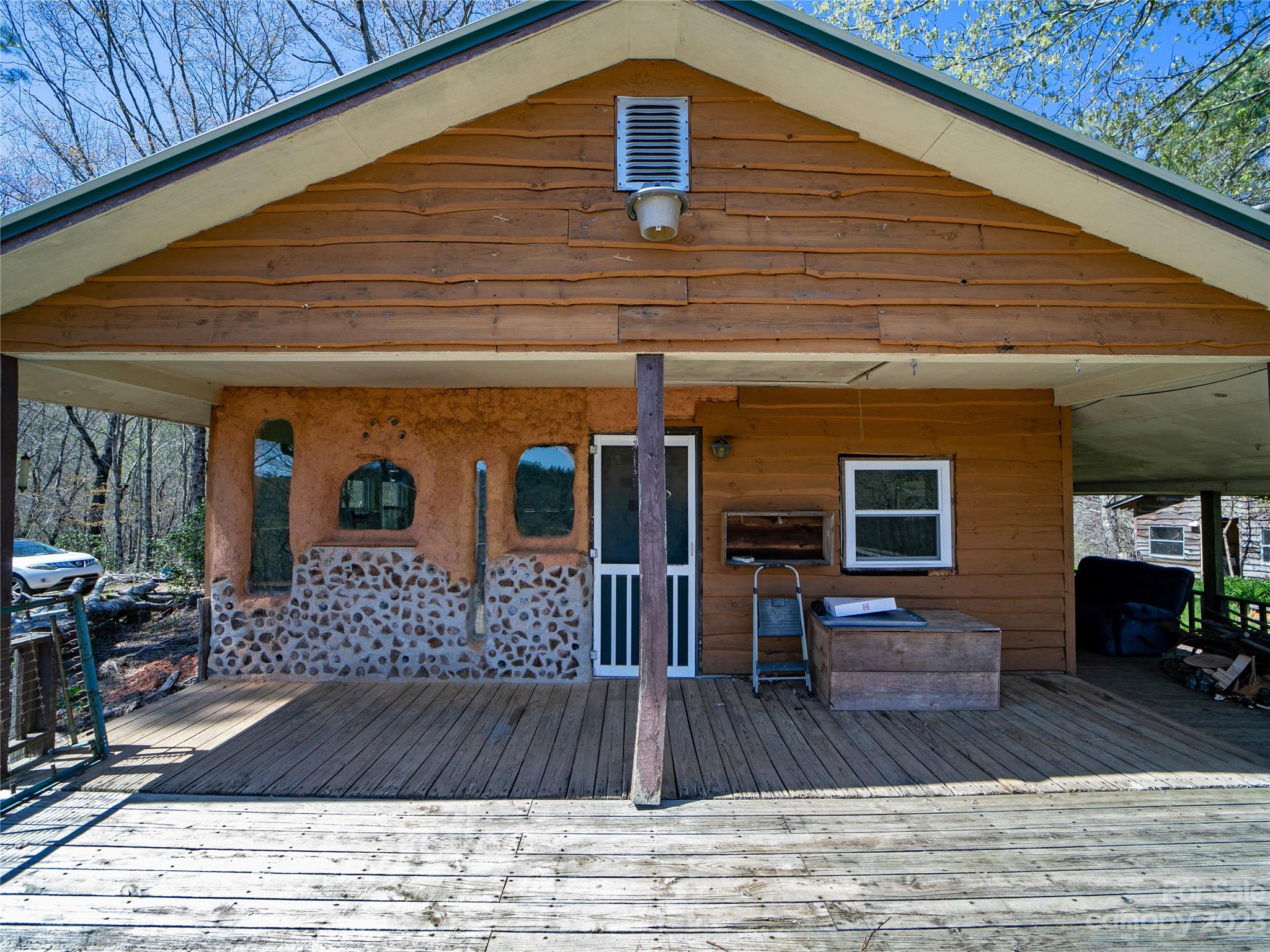 384 Pheasant Gap Road Rosman, NC 28772 - Photo 4 of 26 Gallery Image 4