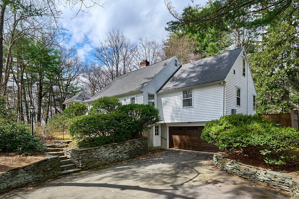 71 Sand Hill Road Amherst, MA 01002 - Photo 1 of 41 Gallery Image 1