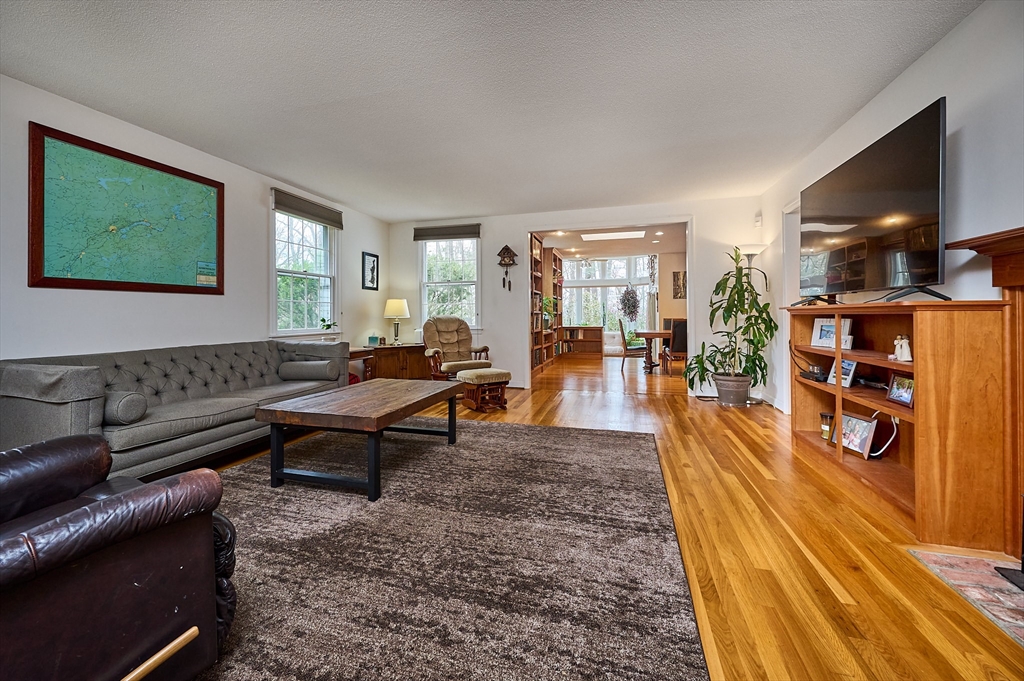 71 Sand Hill Road Amherst, MA 01002 - Photo 5 of 41 Gallery Image 5