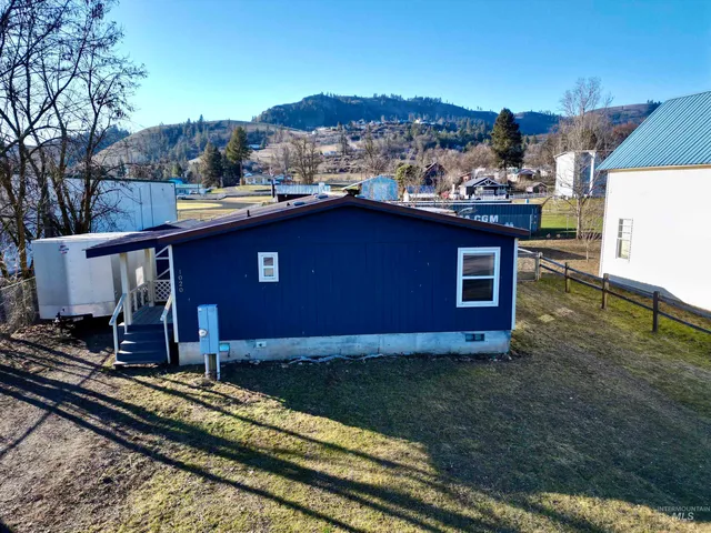 $220,000 | 1020 Idaho Street, Kamiah, ID 83536