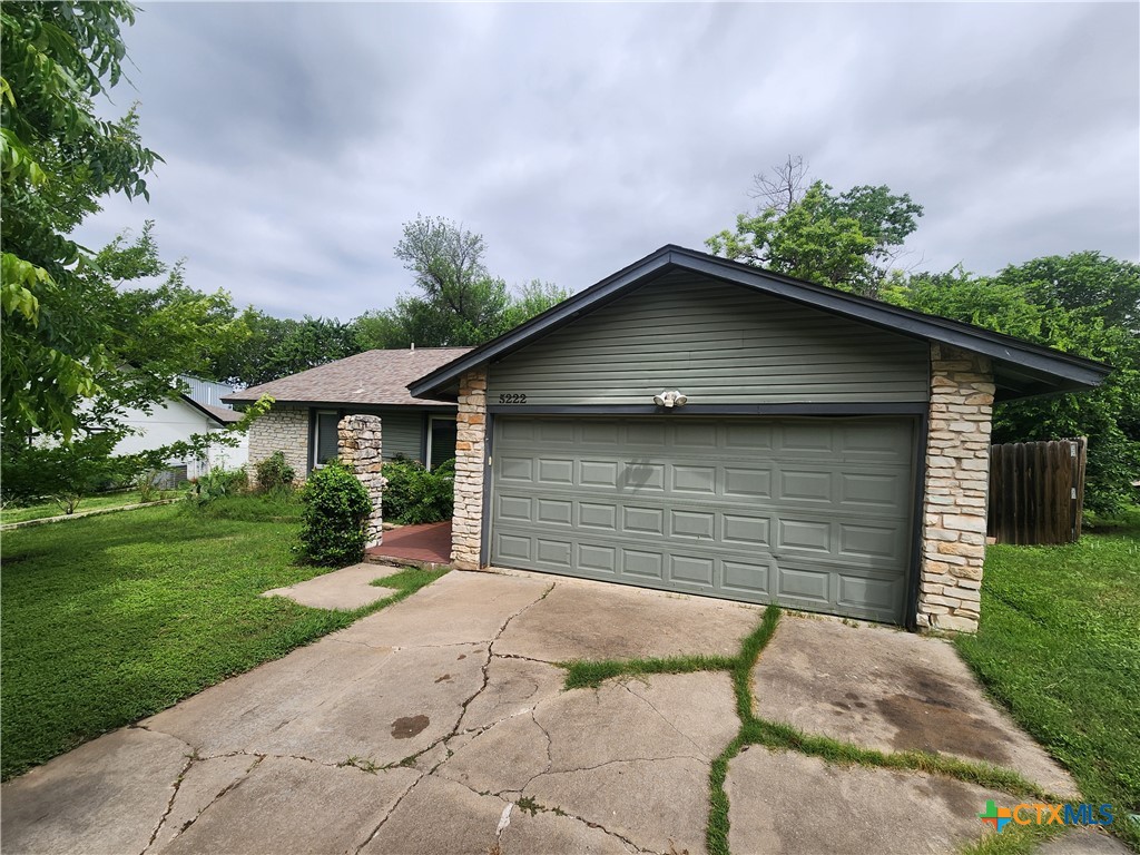 5222 Pine Place Austin, TX 78744 - Photo 7 of 21