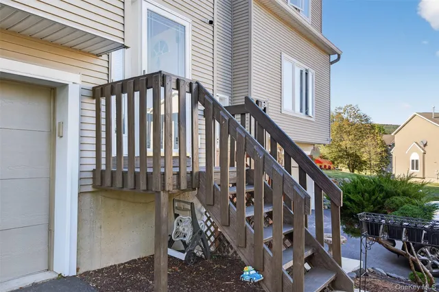 $494,900 | 8 Ledger View Court, Highland Mills, NY 10930