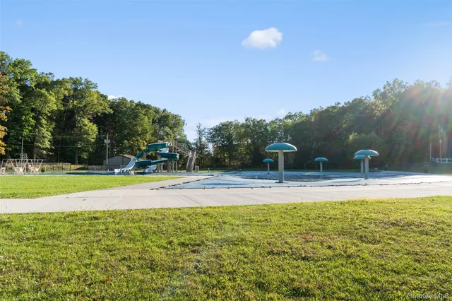 $494,900 | 8 Ledger View Court, Highland Mills, NY 10930