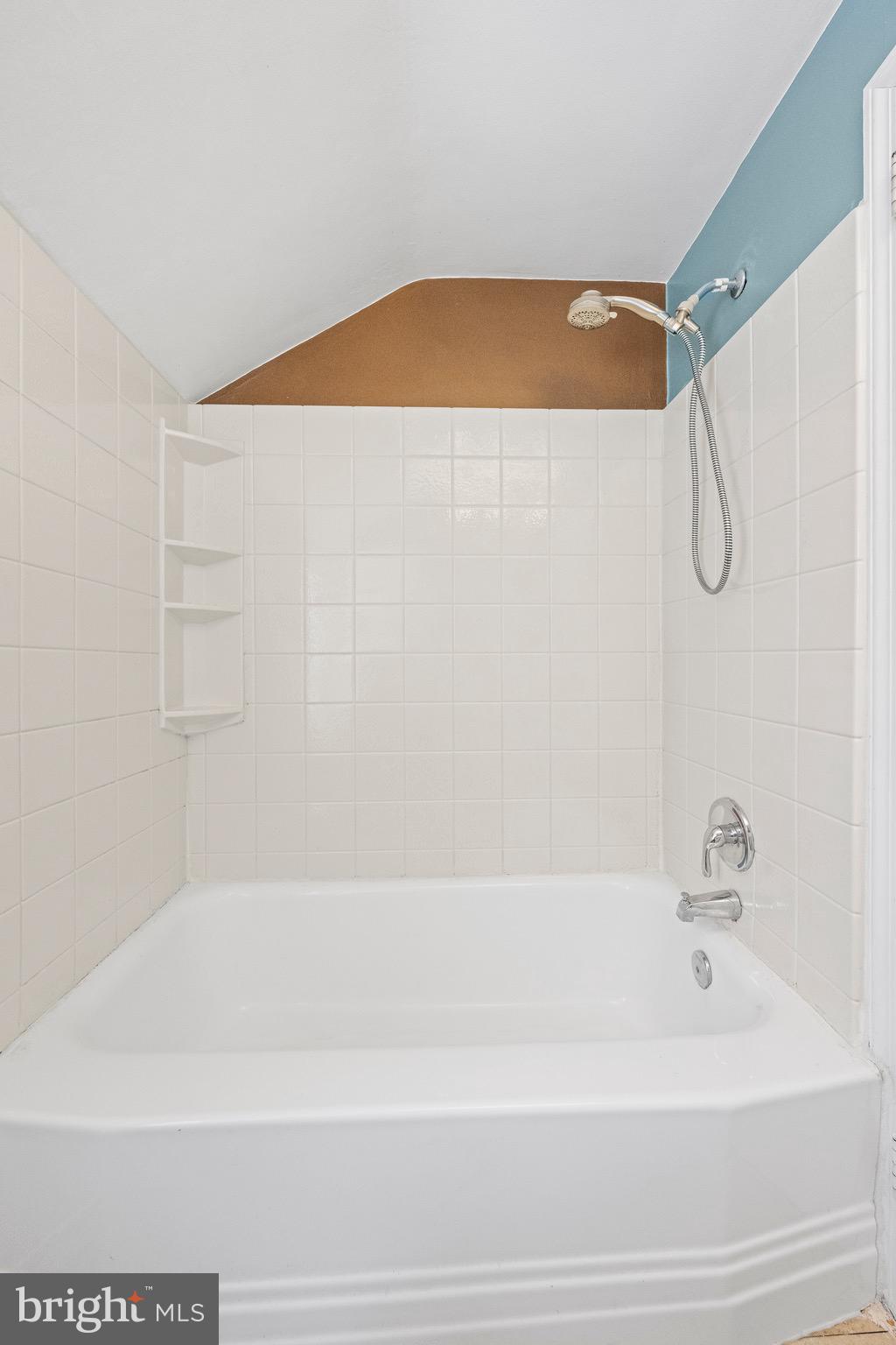 2233 Clayton Road Morton, PA 19070 - Photo 21 of 27 Gallery Image 21