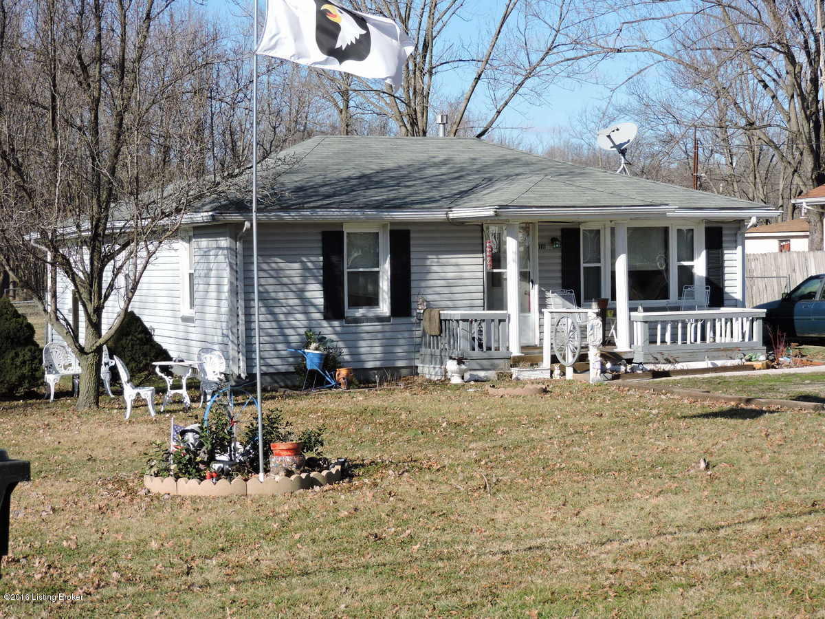 1111 Penile Road Louisville, KY 40272 - Photo 2 of 26 Covered Porch with Railing