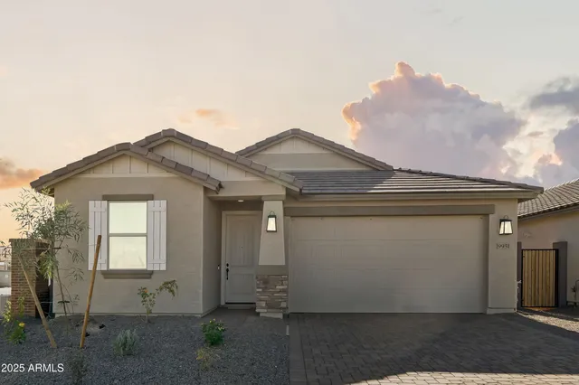 $463,400 | 9951 West Whitton Avenue, Avondale, AZ 85392