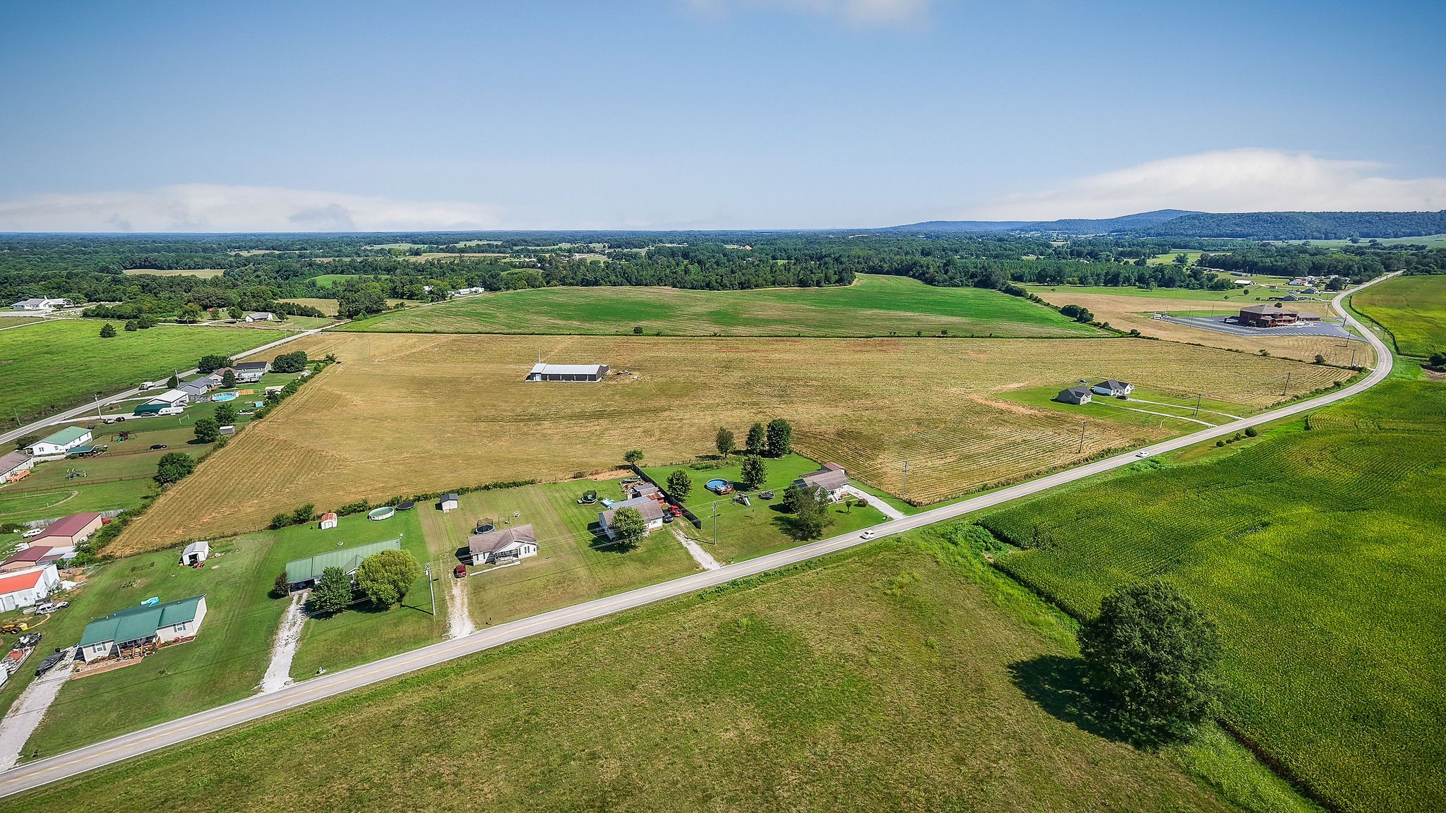 15385 Old Kentucky Road Walling, TN 38587 - Photo 3 of 29 Gallery Image 3