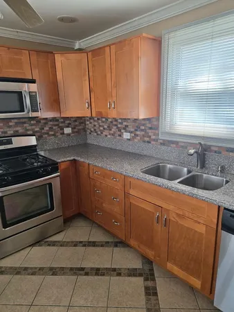 $1,775 | 253 Mantua Street, Park Forest, IL 60466