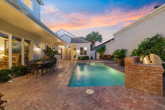 $3,150,000 | 602 Oak Harbour Drive, Juno Beach, FL 33408